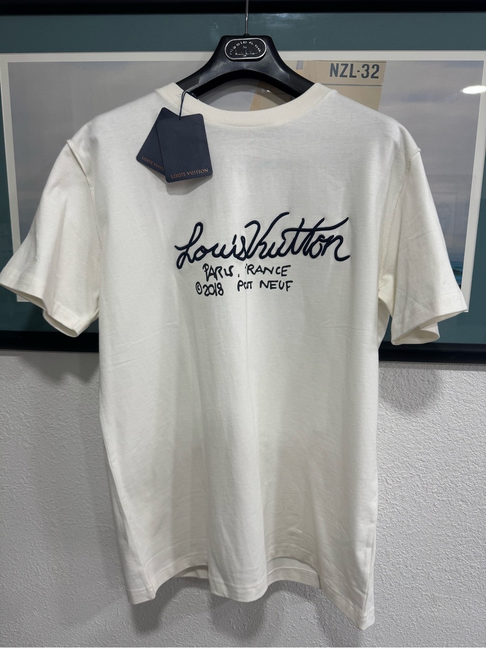 Louis Vuitton 2018 Monogram Flowers T-
Shirt XL NWT